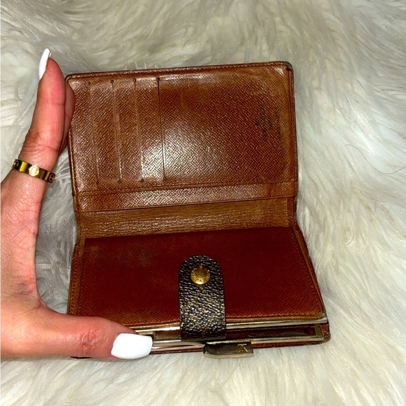 Louis Vuitton Kiss Lock Mono Wallet! Serial number: SD0915 - Picture 7 of 11